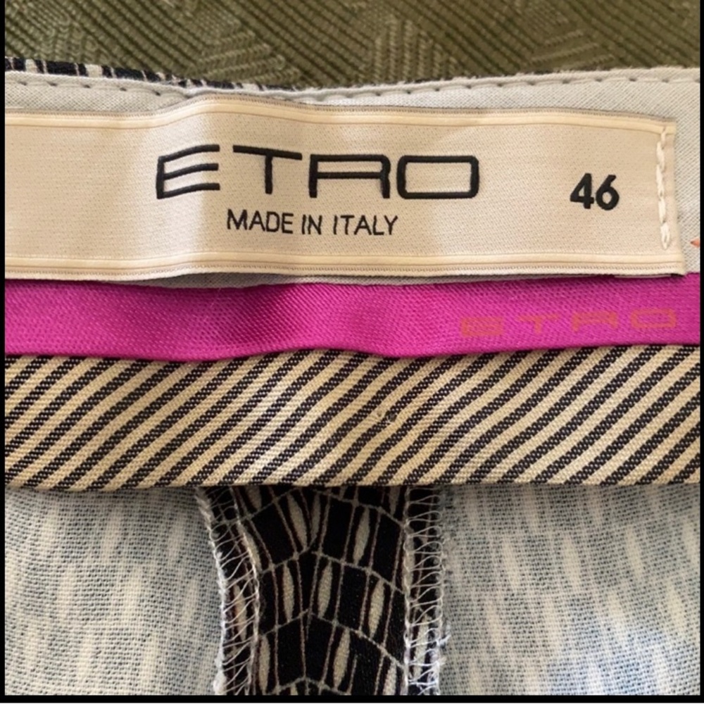 Slacks ETRO made in Italy. Excellent condition.   Very soft silky material - Picture 2 of 10
